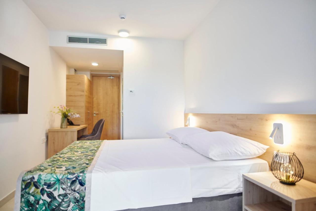 Colentum Hotel 3*